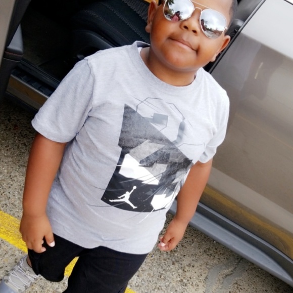 Boys Jordan shirts - Picture 5 of 5